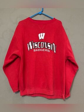 Men’s Wisconsin Badgers Red Crewneck Sweatshirt